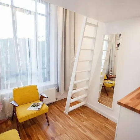 Apartment The Tiny Space 6m2 With Private Bathroom In The Hallway