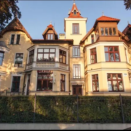 Apartment The Tiny Space 6m2 With Private Bathroom In The Hallway *